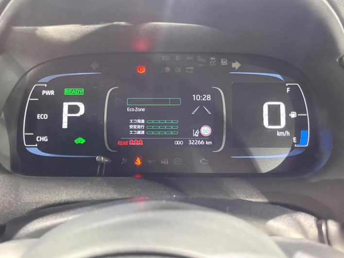 2021 Toyota Aqua 6AA-MXPK11 (UW-6a360501761e4)[17]