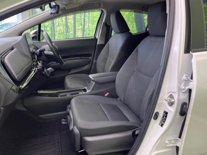 2021 Toyota Aqua 6AA-MXPK11 (UW-6a360502ea863)[12]