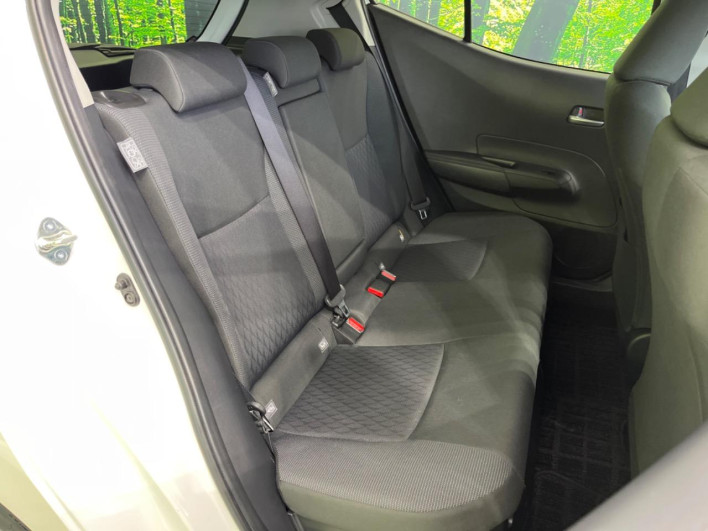2021 Toyota Aqua 6AA-MXPK11 (UW-6a360502ea863)[18]
