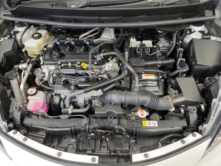 2021 Toyota Aqua 6AA-MXPK11 (UW-6a360502ea863)[8]