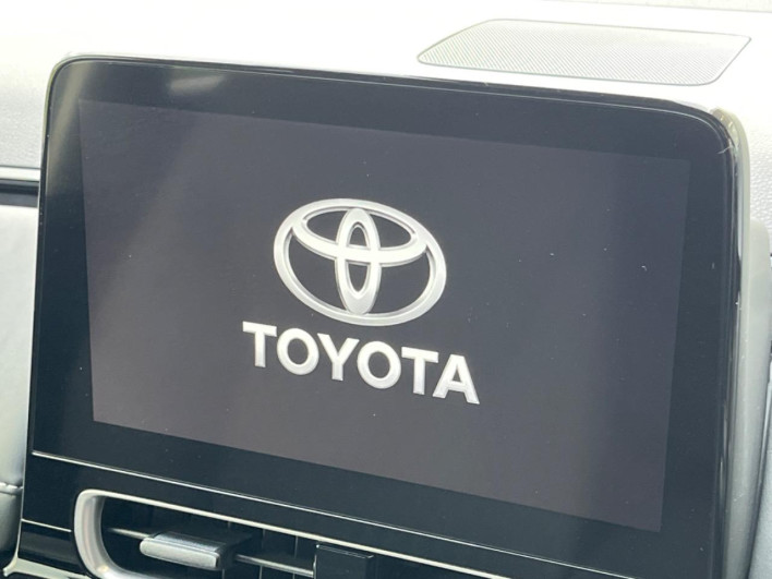 2021 Toyota Aqua 6AA-MXPK11 (UW-6a360502ea863)[4]