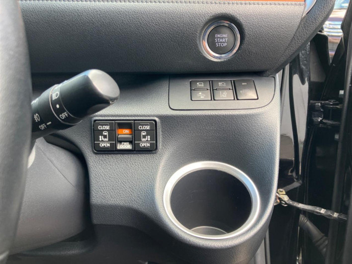 2019 Toyota Sienta DBA-NCP175G (UW-6a3605236c339)[19]
