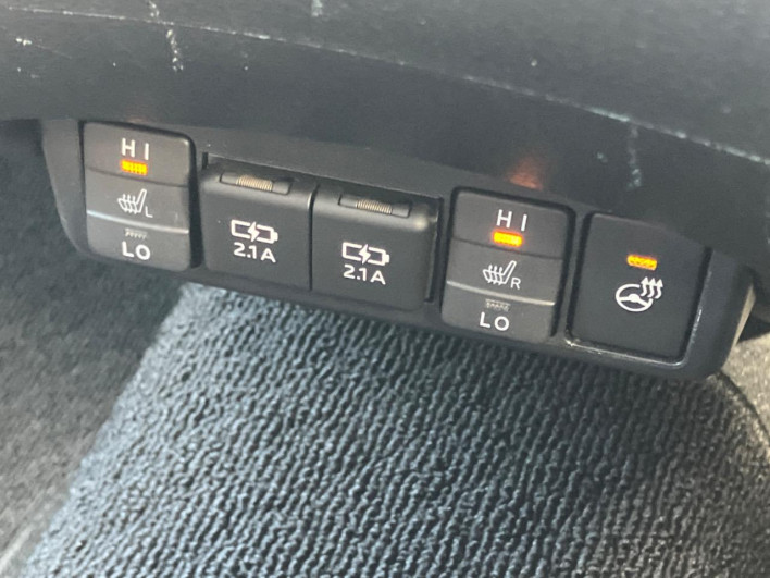 2019 Toyota Sienta DBA-NCP175G (UW-6a3605236c339)[26]