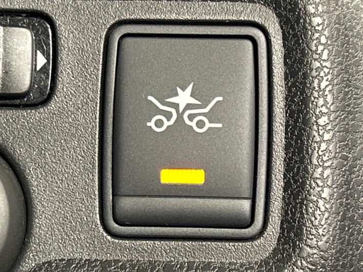 2015 Nissan Note DBA-NE12 (UW-6a360524acc3d)[19]
