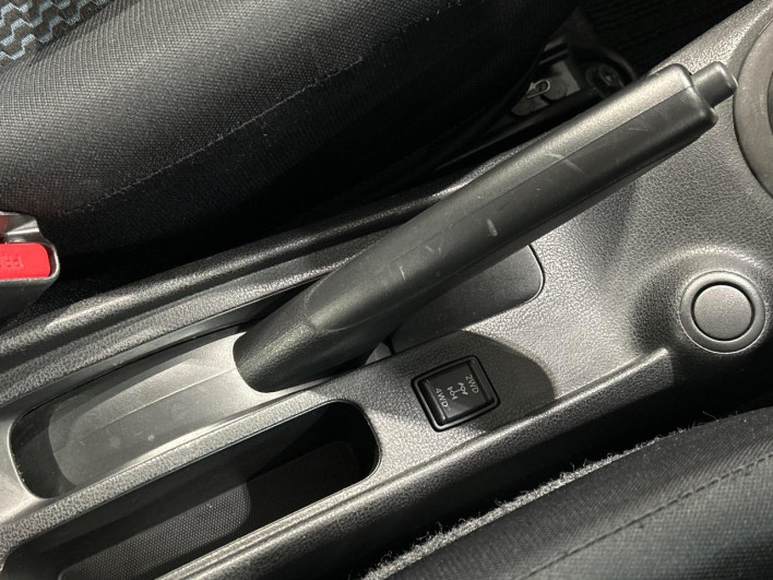 2015 Nissan Note DBA-NE12 (UW-6a360524acc3d)[29]