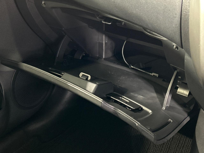 2015 Nissan Note DBA-NE12 (UW-6a360524acc3d)[14]