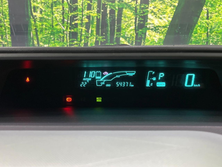 2013 Toyota Aqua DAA-NHP10 (UW-6a360526342bd)[23]