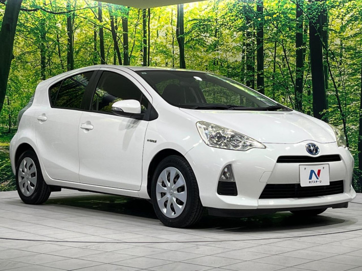 2013 Toyota Aqua DAA-NHP10 (UW-6a360526342bd)[29]