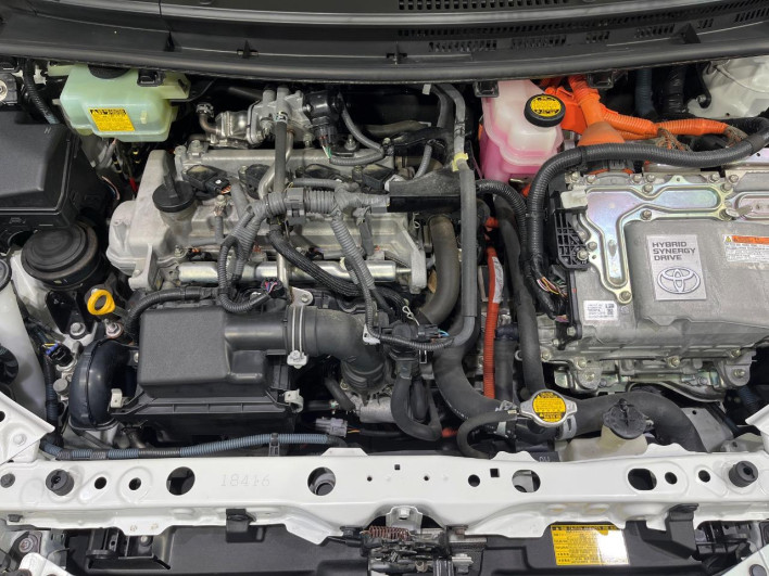 2013 Toyota Aqua DAA-NHP10 (UW-6a360526342bd)[6]