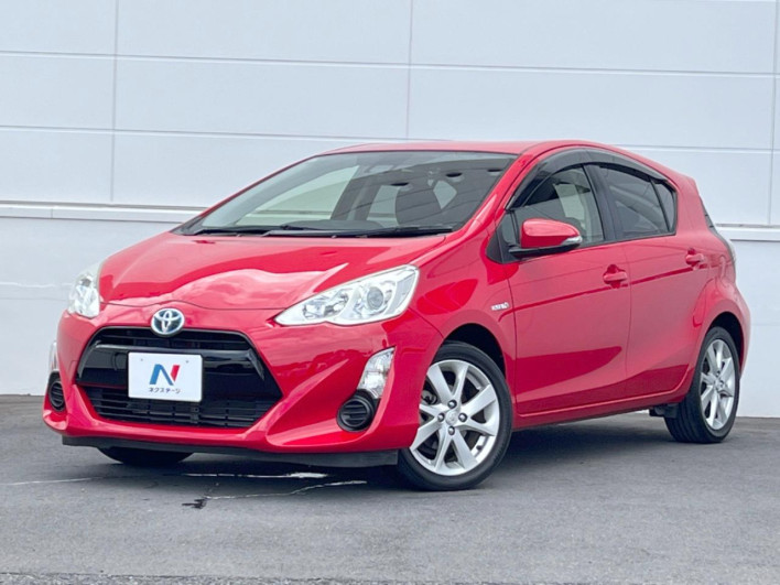 2015 Toyota Aqua DAA-NHP10 (UW-6a36052828081)[4]