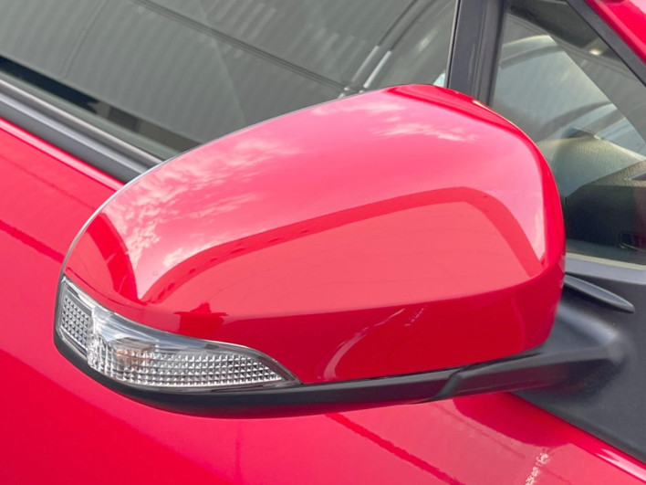 2015 Toyota Aqua DAA-NHP10 (UW-6a36052828081)[19]