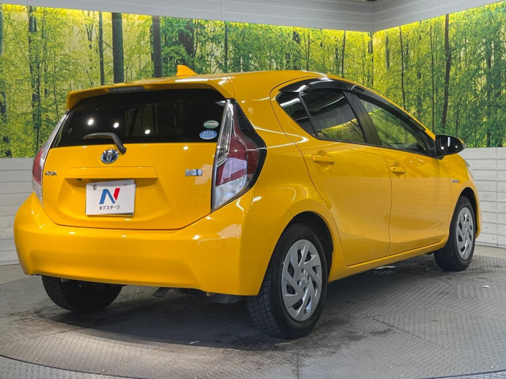 2016 Toyota Aqua DAA-NHP10 (UW-6a3605286a2f4)[23]
