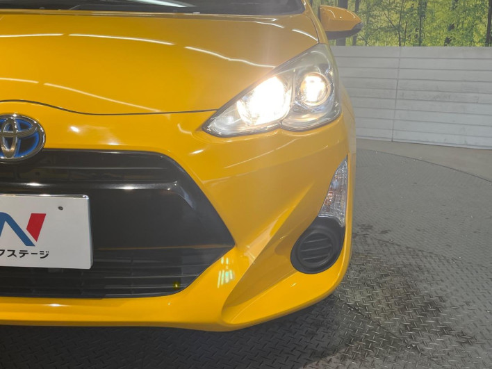 2016 Toyota Aqua DAA-NHP10 (UW-6a3605286a2f4)[11]
