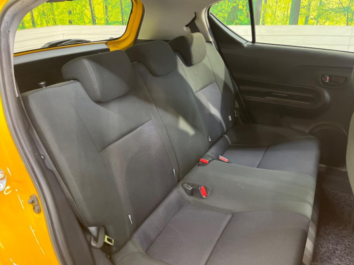 2016 Toyota Aqua DAA-NHP10 (UW-6a3605286a2f4)[29]