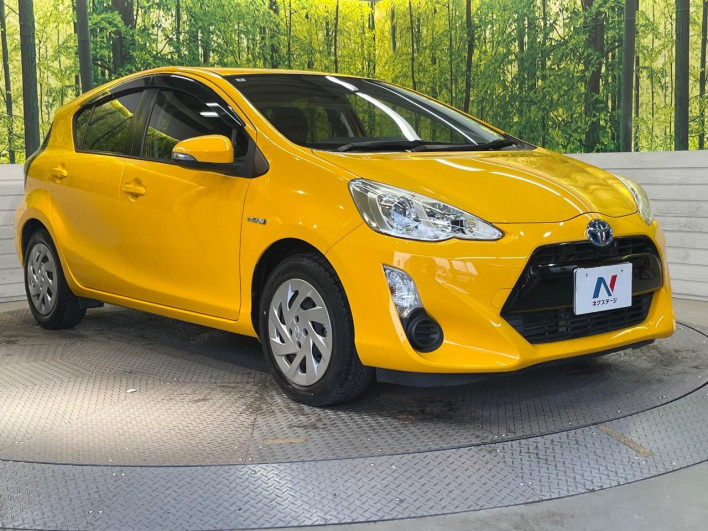 2016 Toyota Aqua DAA-NHP10 (UW-6a3605286a2f4)[25]