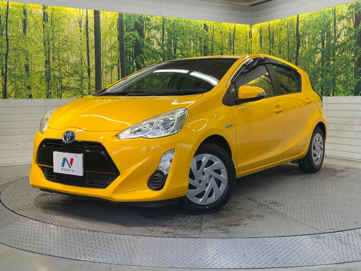 2016 Toyota Aqua DAA-NHP10 (UW-6a3605286a2f4)[0]