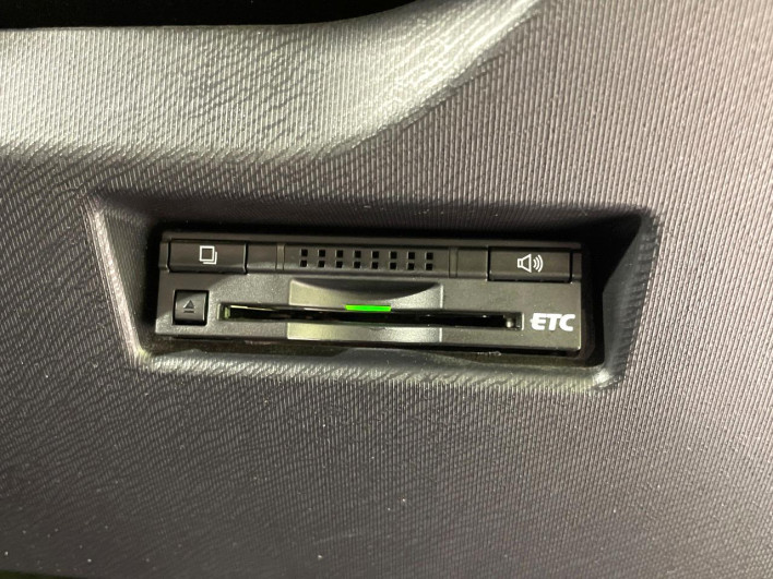 2016 Toyota Aqua DAA-NHP10 (UW-6a36052a1f9d6)[16]