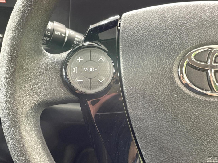2016 Toyota Aqua DAA-NHP10 (UW-6a36052a1f9d6)[29]