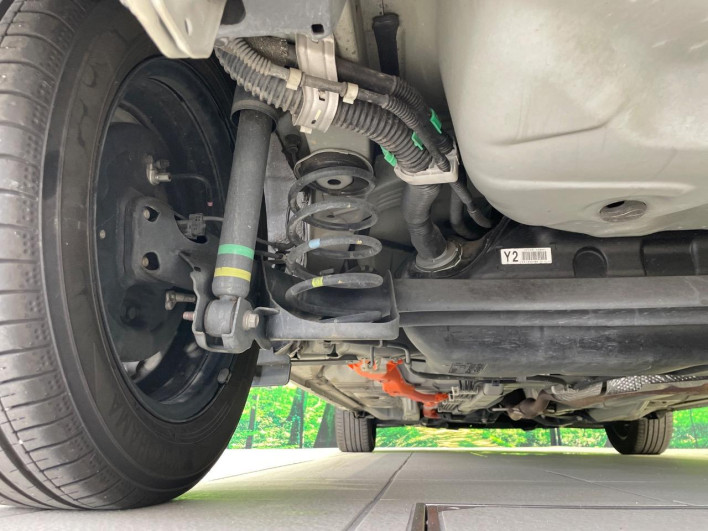 2019 Toyota Aqua DAA-NHP10 (UW-6a36052a7aeab)[11]