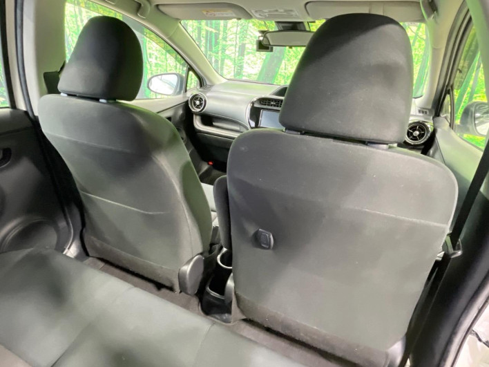 2019 Toyota Aqua DAA-NHP10 (UW-6a36052a7aeab)[19]