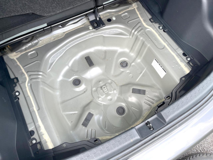 2014 Toyota Aqua DAA-NHP10 (UW-6a36052ce8484)[16]