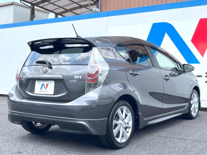 2014 Toyota Aqua DAA-NHP10 (UW-6a36052ce8484)[5]