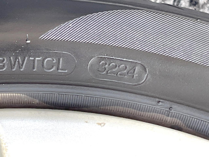2014 Toyota Aqua DAA-NHP10 (UW-6a36052ce8484)[22]