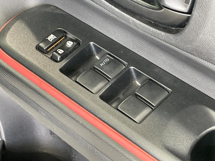 2015 Toyota Aqua DAA-NHP10 (UW-6a36052d997de)[24]