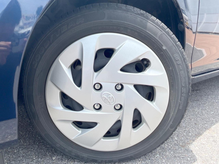 2016 Toyota Aqua DAA-NHP10 (UW-6a36052de815c)[5]