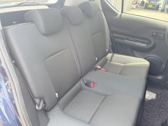 2016 Toyota Aqua DAA-NHP10 (UW-6a36052de815c)[24]