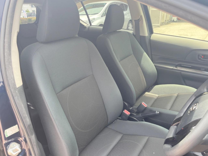 2016 Toyota Aqua DAA-NHP10 (UW-6a36052de815c)[22]