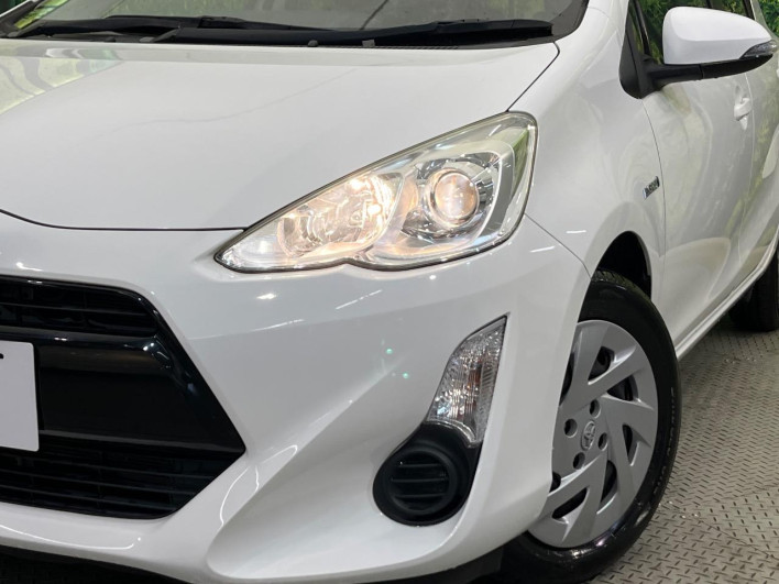 2017 Toyota Aqua DAA-NHP10 (UW-6a36052ea0b59)[10]