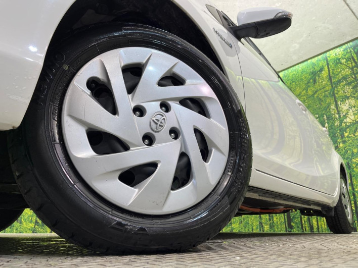 2017 Toyota Aqua DAA-NHP10 (UW-6a36052ea0b59)[11]