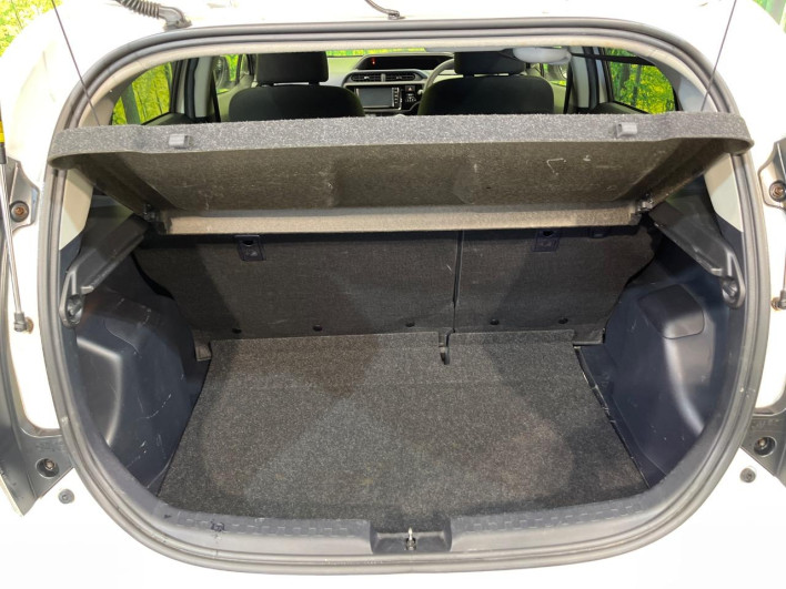 2017 Toyota Aqua DAA-NHP10 (UW-6a36052ea0b59)[24]