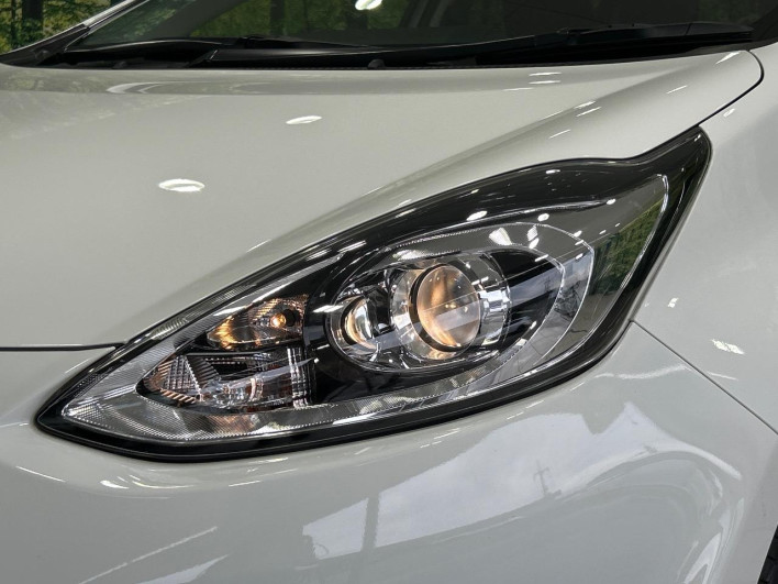 2017 Toyota Aqua DAA-NHP10 (UW-6a36052fb0a36)[14]