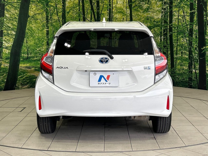 2017 Toyota Aqua DAA-NHP10 (UW-6a36052fb0a36)[20]