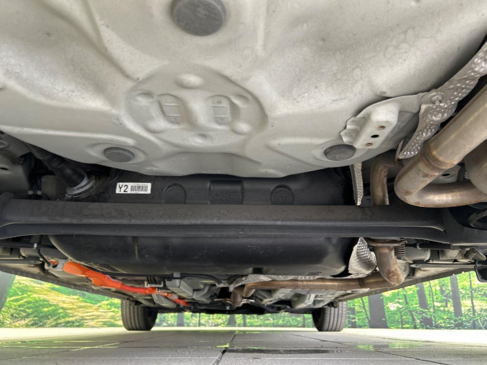 2017 Toyota Aqua DAA-NHP10 (UW-6a36052fb0a36)[26]