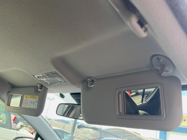 2018 Toyota Aqua DAA-NHP10H (UW-6a360530dc74d)[20]