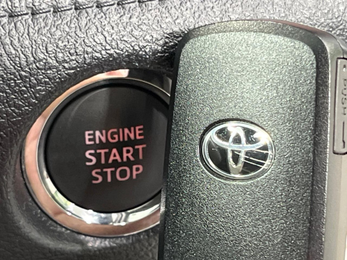 2016 Toyota Sienta DBA-NSP170G (UW-6a36053648338)[20]