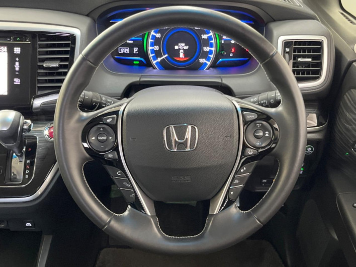 2016 Honda Odyssey Hybrid DAA-RC4 (UW-6a3605433803e)[28]