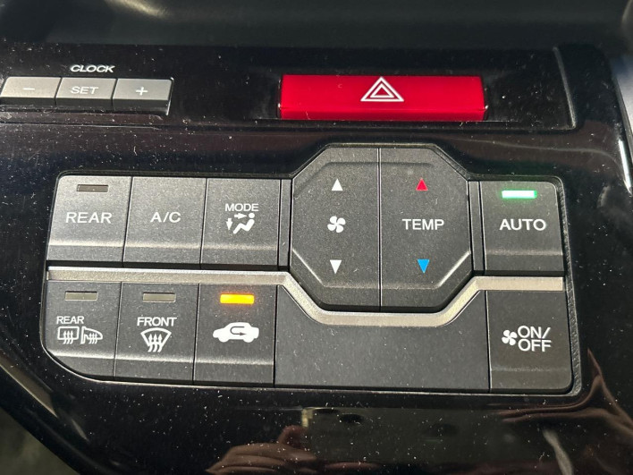 2014 Honda Stepwgn Spada DBA-RK5 (UW-6a360544dd60f)[10]