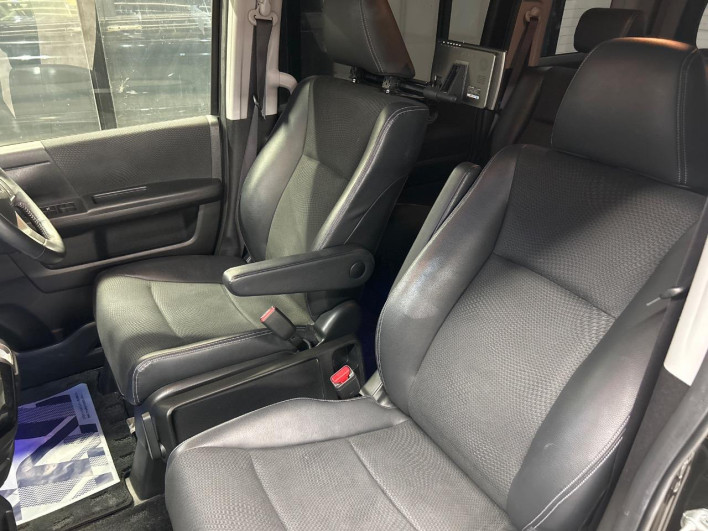 2014 Honda Stepwgn Spada DBA-RK5 (UW-6a360544dd60f)[17]