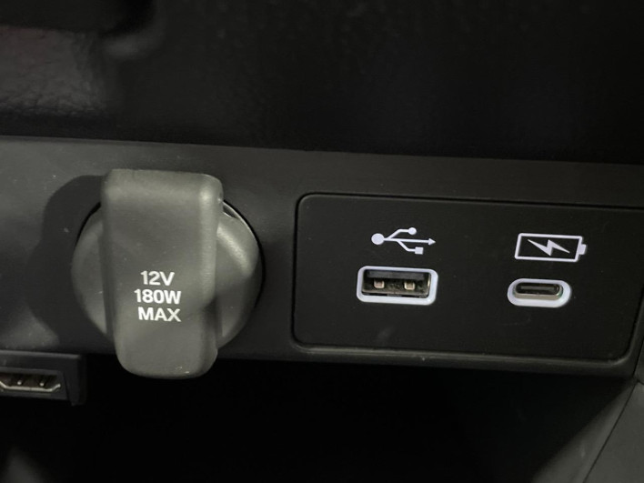 2022 Honda Step Wagon 6AA-RP8 (UW-6a360548bd9f9)[12]
