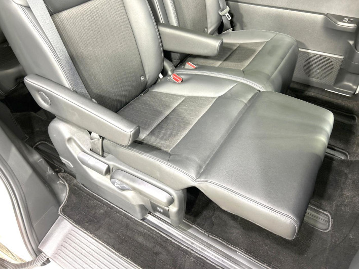 2024 Honda Step Wagon 6AA-RP8 (UW-6a36054a03858)[12]