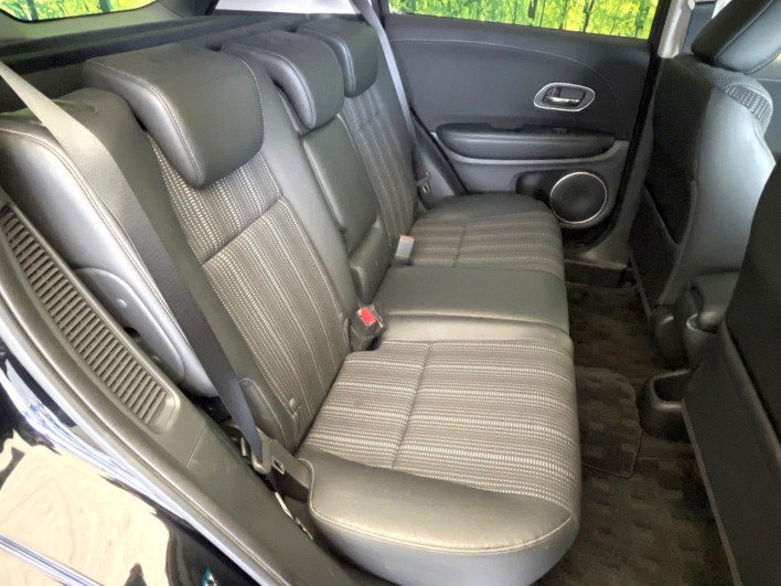 2017 Honda VEZEL DAA-RU3 (UW-6a36054ce5411)[21]