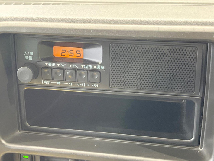 2014 Toyota PIXIS VAN EBD-S331M (UW-6a360559b8e9d)[18]