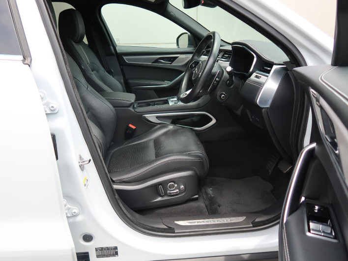 2021 Jaguar F Pace 3CA-DC2NC (UW-6a36055c625ae)[19]