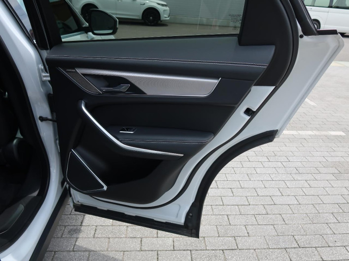 2021 Jaguar F Pace 3CA-DC2NC (UW-6a36055c625ae)[28]