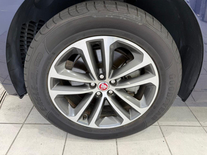 2017 Jaguar F Pace CBA-DC3VA (UW-6a36055c82ea9)[5]