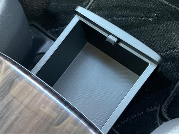 2019 Nissan Elgrand DBA-TE52 (UW-6a3605689aa2f)[20]